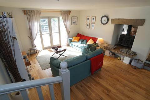 4 bedroom farm house for sale, Westfield Lane, Idle, Bradford