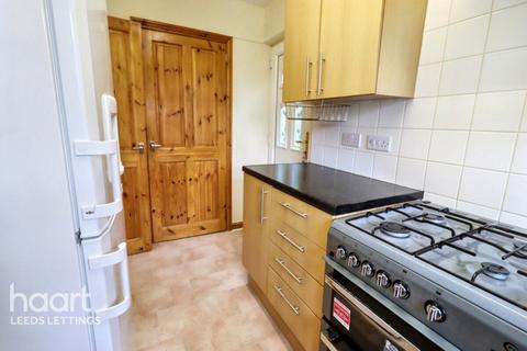 undefined, Wykebeck Avenue, Leeds