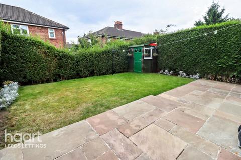 undefined, Wykebeck Avenue, Leeds