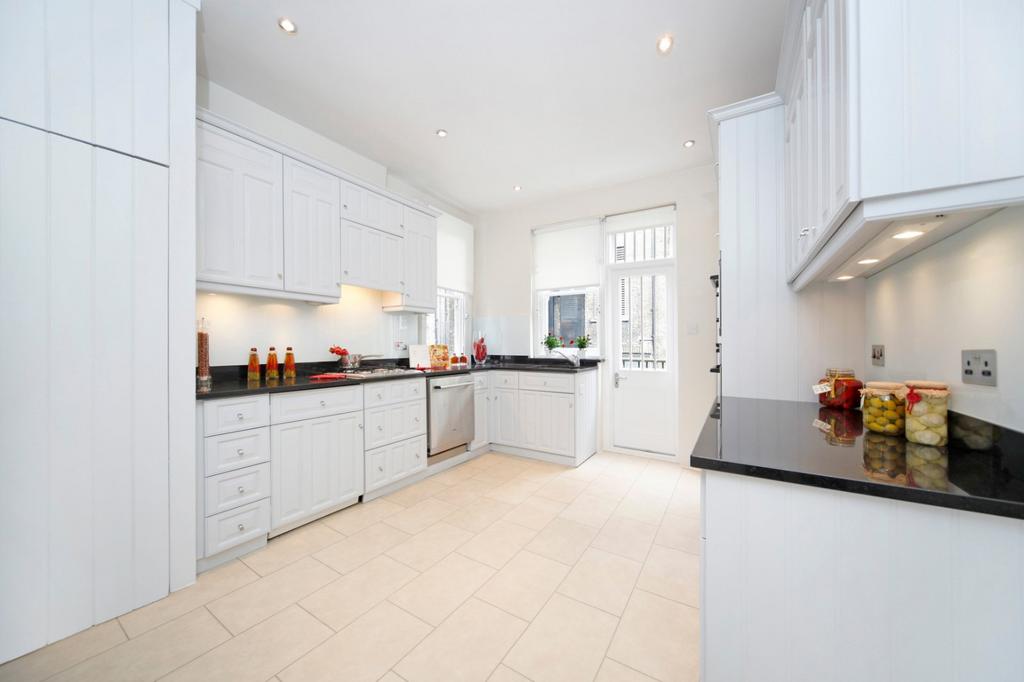 Apartment in London - View 2