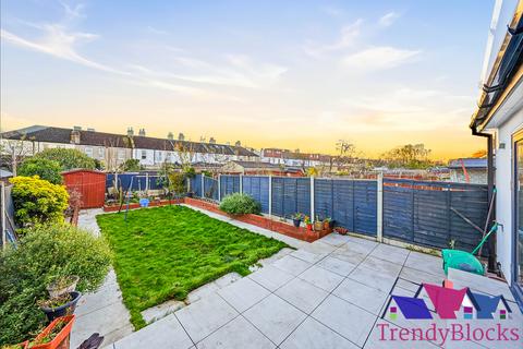 undefined, Kinfauns Road, Ilford IG3