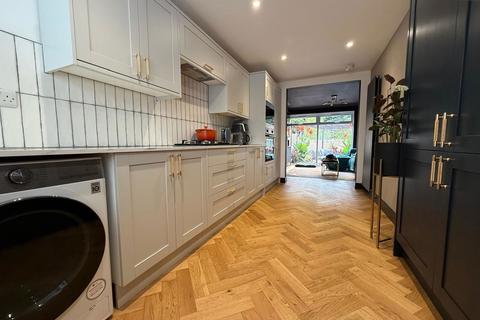 47 Derry Close, Birmingham, B17 0TR