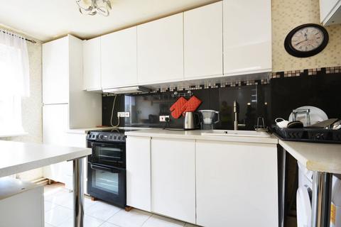 1 bedroom flat for sale, Erwood Road, London SE7
