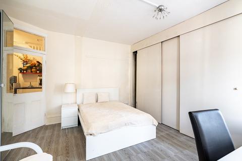 2 bedroom flat to rent, Talgarth Mansions, Talgarth Road, Fulham, London, W14