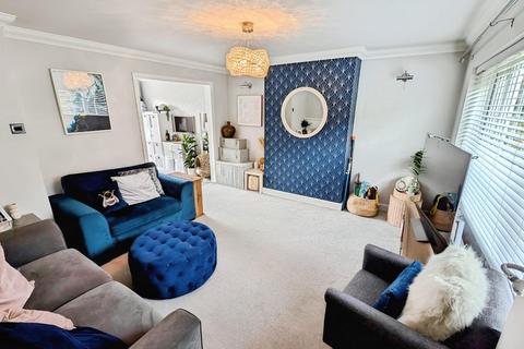 98 Finch Road, Chipping Sodbury, Bristol, BS37 6JD