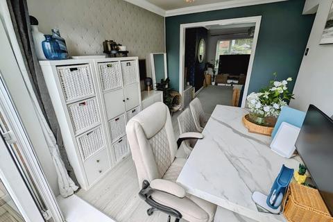 98 Finch Road, Chipping Sodbury, Bristol, BS37 6JD