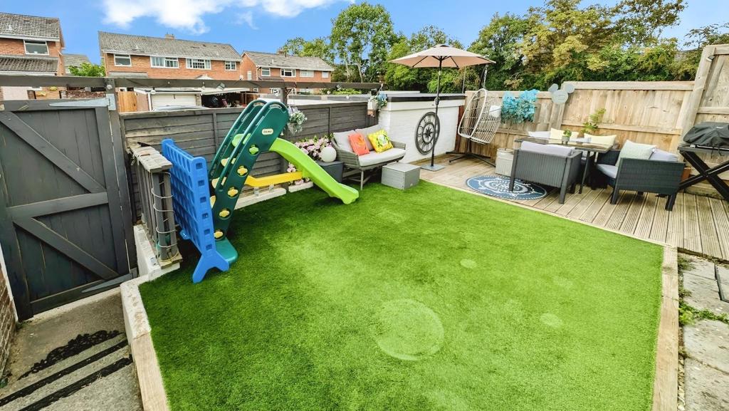 98 Finch Rear Garden 4.jpg