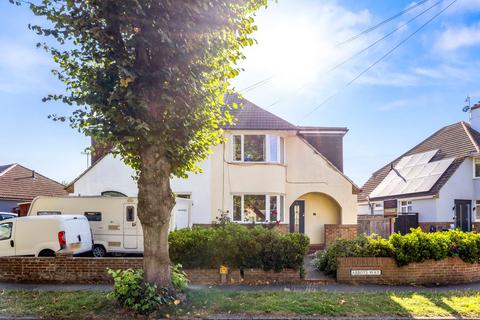 1 Abbots Way, Lancing, BN15 9DH