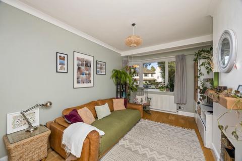 1 Abbots Way, Lancing, BN15 9DH