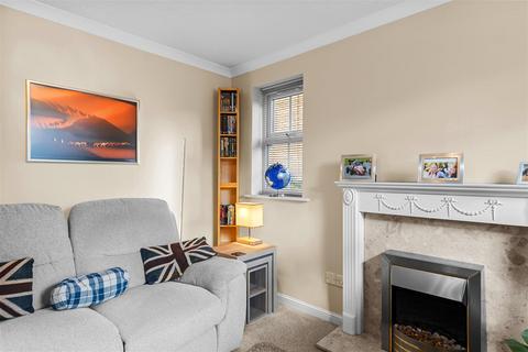 5 Collett Walk, Coventry, CV1 4PT