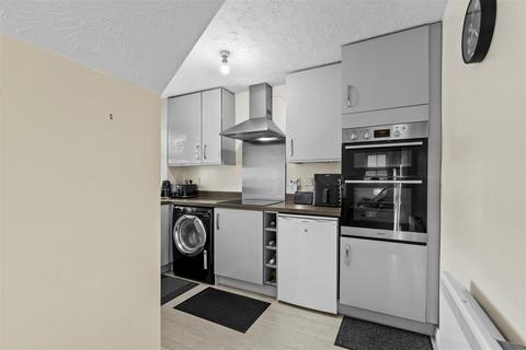 5 Collett Walk, Coventry, CV1 4PT