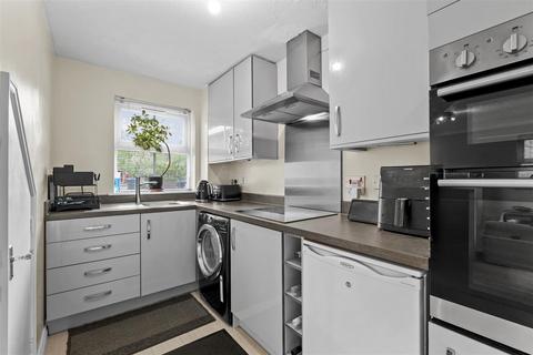 5 Collett Walk, Coventry, CV1 4PT