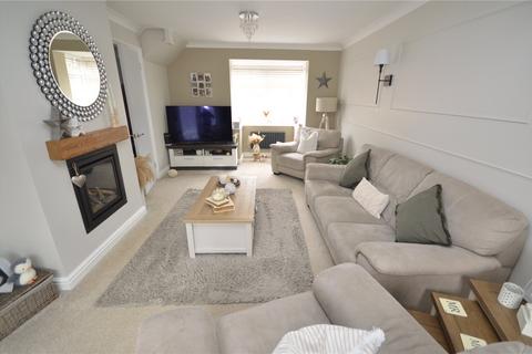 4 bedroom detached house for sale, Snowford Close, Luton, Bedfordshire, LU3