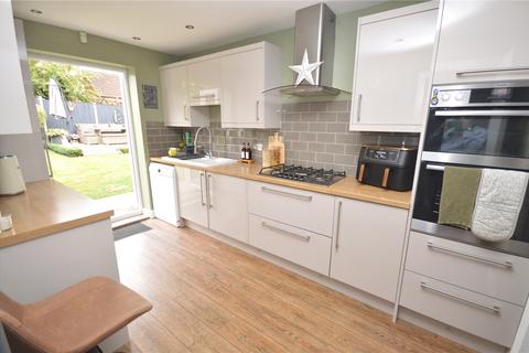 4 bedroom detached house for sale, Snowford Close, Luton, Bedfordshire, LU3
