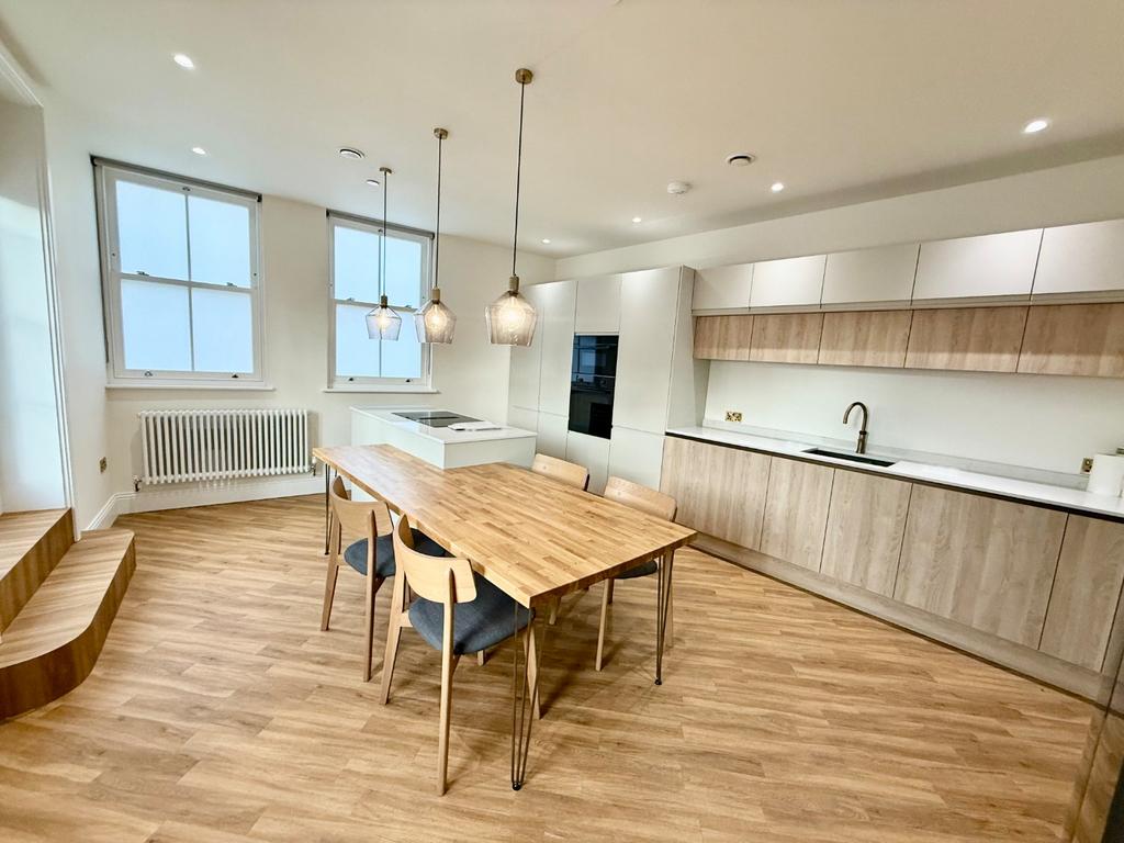 Image showcasing 3-bedroom penthouse to rent €3.500 - bazaraki.com