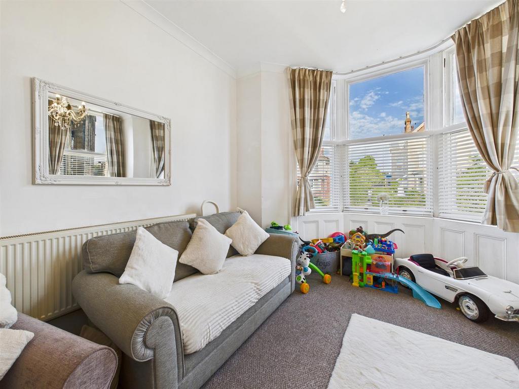 CAM05382 G0-PR0059-STILL008.jpg