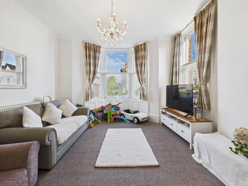 CAM05382 G0-PR0059-STILL007.jpg