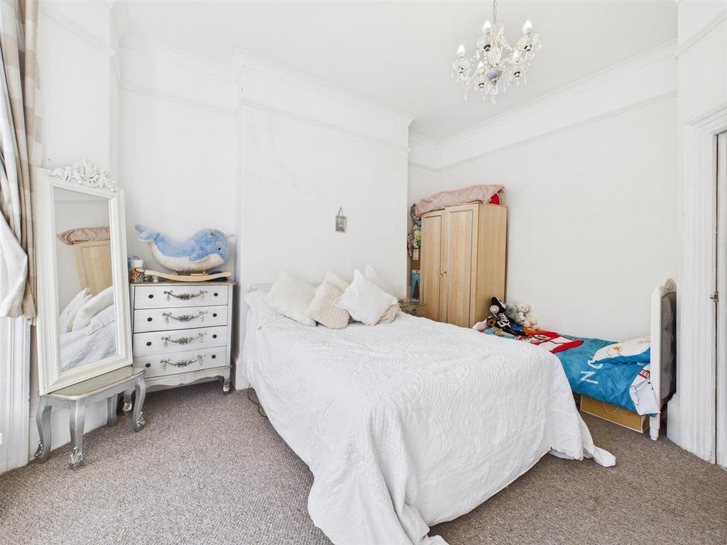 CAM05382 G0-PR0059-STILL020.jpg