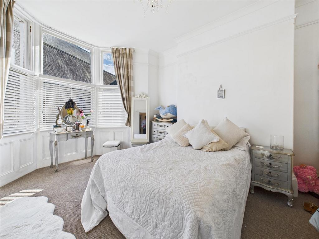 CAM05382 G0-PR0059-STILL017.jpg