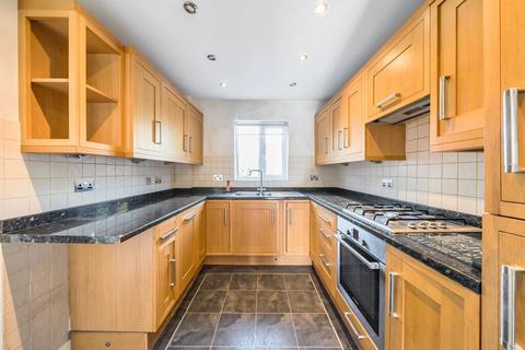 5 Rowley Court, Caterham, CR3 5AY