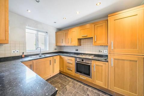 5 Rowley Court, Caterham, CR3 5AY