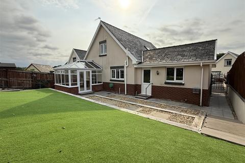 3 bedroom detached bungalow for sale, Uwchgwendraeth, Drefach, Llanelli