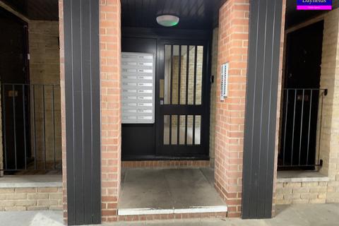 undefined, Queen Annes Gardens, Enfield EN1