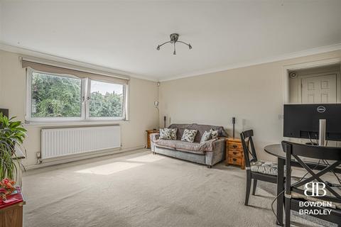undefined, New North Road, Hainault