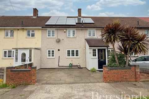 Gillam Way, Rainham, RM13