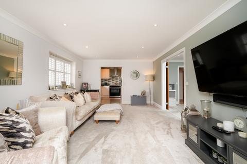 4 bedroom semi-detached house for sale, Robin Hood Road, Bishop's Stortford CM22