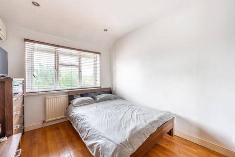 16 Lancelot Avenue, Wembley, HA0 2BB