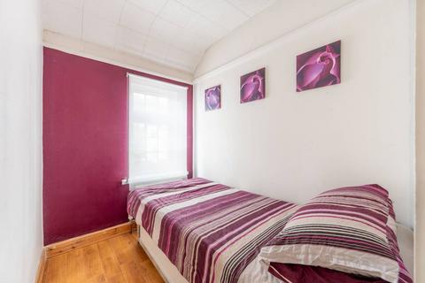 16 Lancelot Avenue, Wembley, HA0 2BB