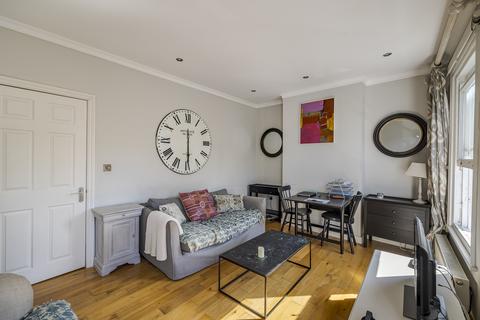 2 bedroom flat to rent, Burnthwaite Road, Fulham, London, SW6