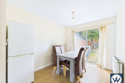 3 Burbridge Close, Manchester, M11 3DW