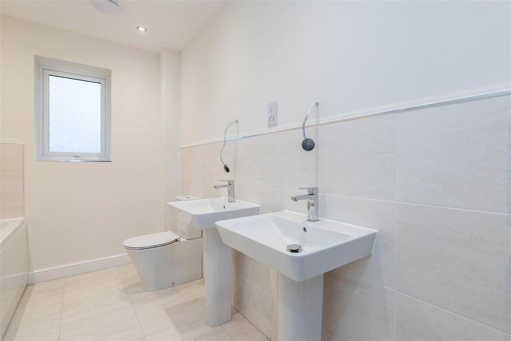 Master Bedroom Ensuite