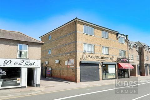 3 White Hart Court, Waltham Cross, EN8 7EH