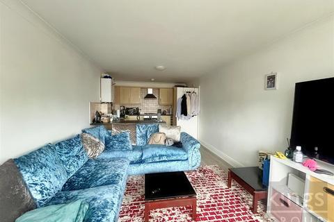 3 White Hart Court, Waltham Cross, EN8 7EH