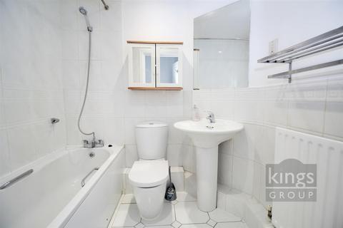 3 White Hart Court, Waltham Cross, EN8 7EH