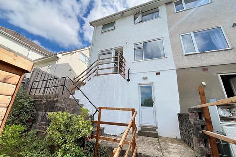 3 bedroom semi-detached house for sale, Russell Close, Bassaleg, Newport