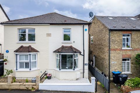 23 Park Road, Caterham, CR3 5TB