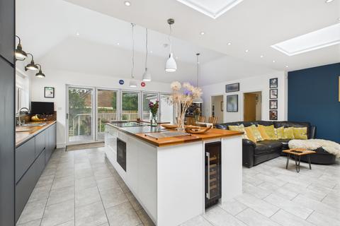 4 bedroom bungalow for sale, Main Street, Billinge, Billinge, WN5