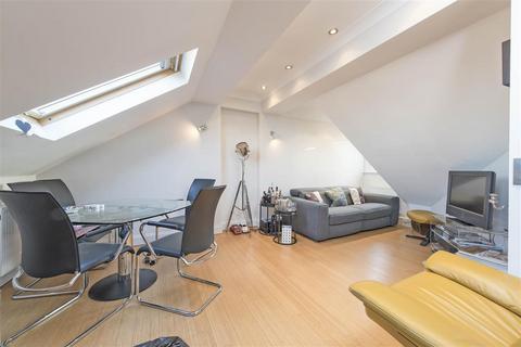 1 bedroom flat for sale, Felsham Road, SW15