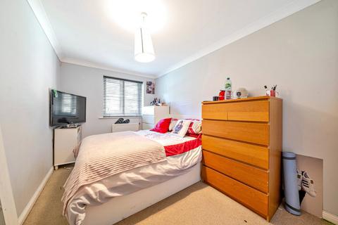 2 bedroom apartment for sale, Arborfield Close, London