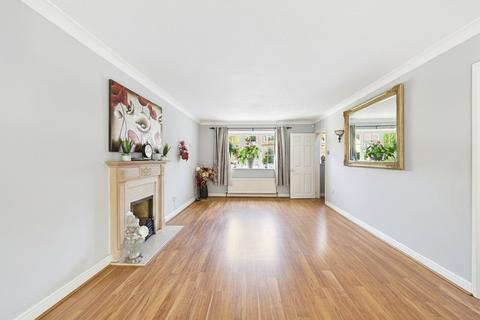 4 bedroom detached house to rent, The Lea, Wokingham, Berkshire, RG40