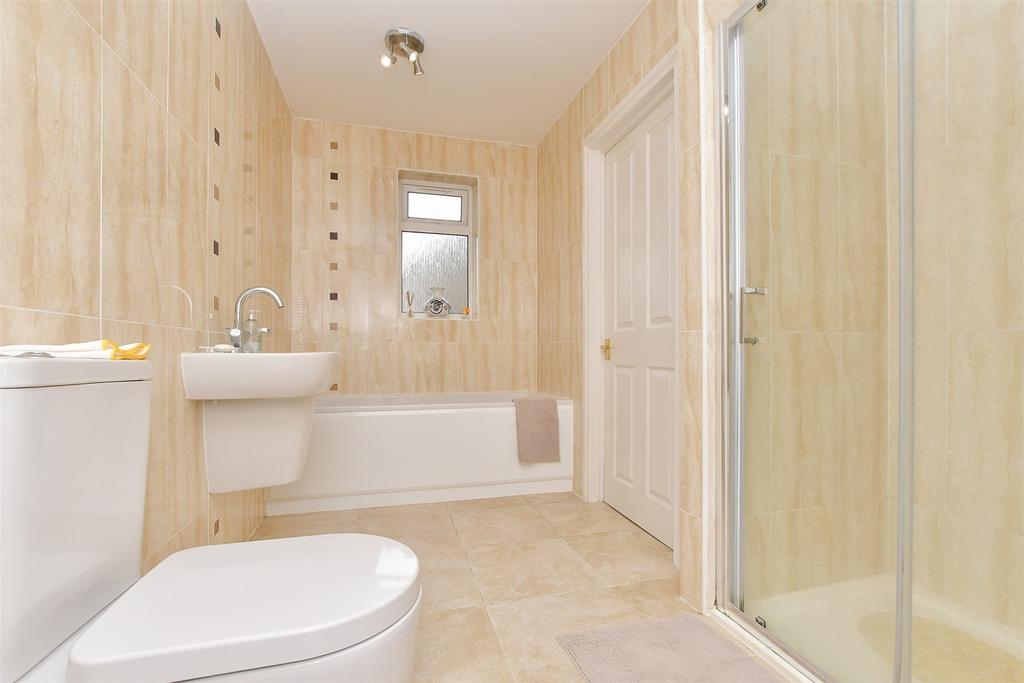 Bath/Shower Room