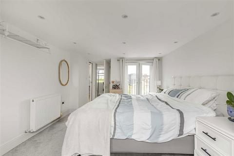57 Stanley Gardens Road, Teddington, TW11 8SY