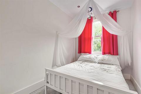 57 Stanley Gardens Road, Teddington, TW11 8SY