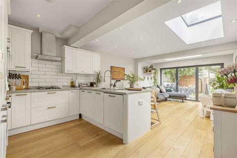 57 Stanley Gardens Road, Teddington, TW11 8SY
