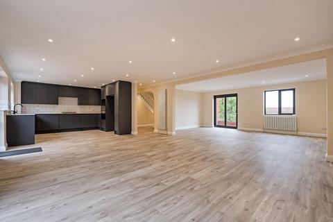 4 bedroom detached house for sale, Trinity View, Caerleon, NP18
