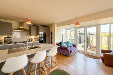 4 bedroom detached house for sale, Scotgate Road, Holmfirth HD9